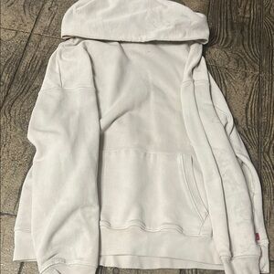 White Levi’s hoodie